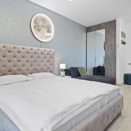 Marina Surf Breeze Apartment *