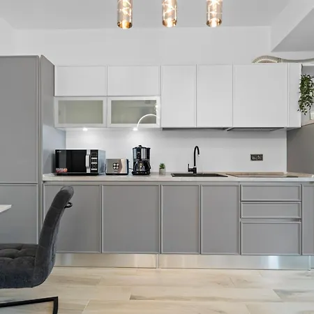 Marina Surf Breeze Apartment